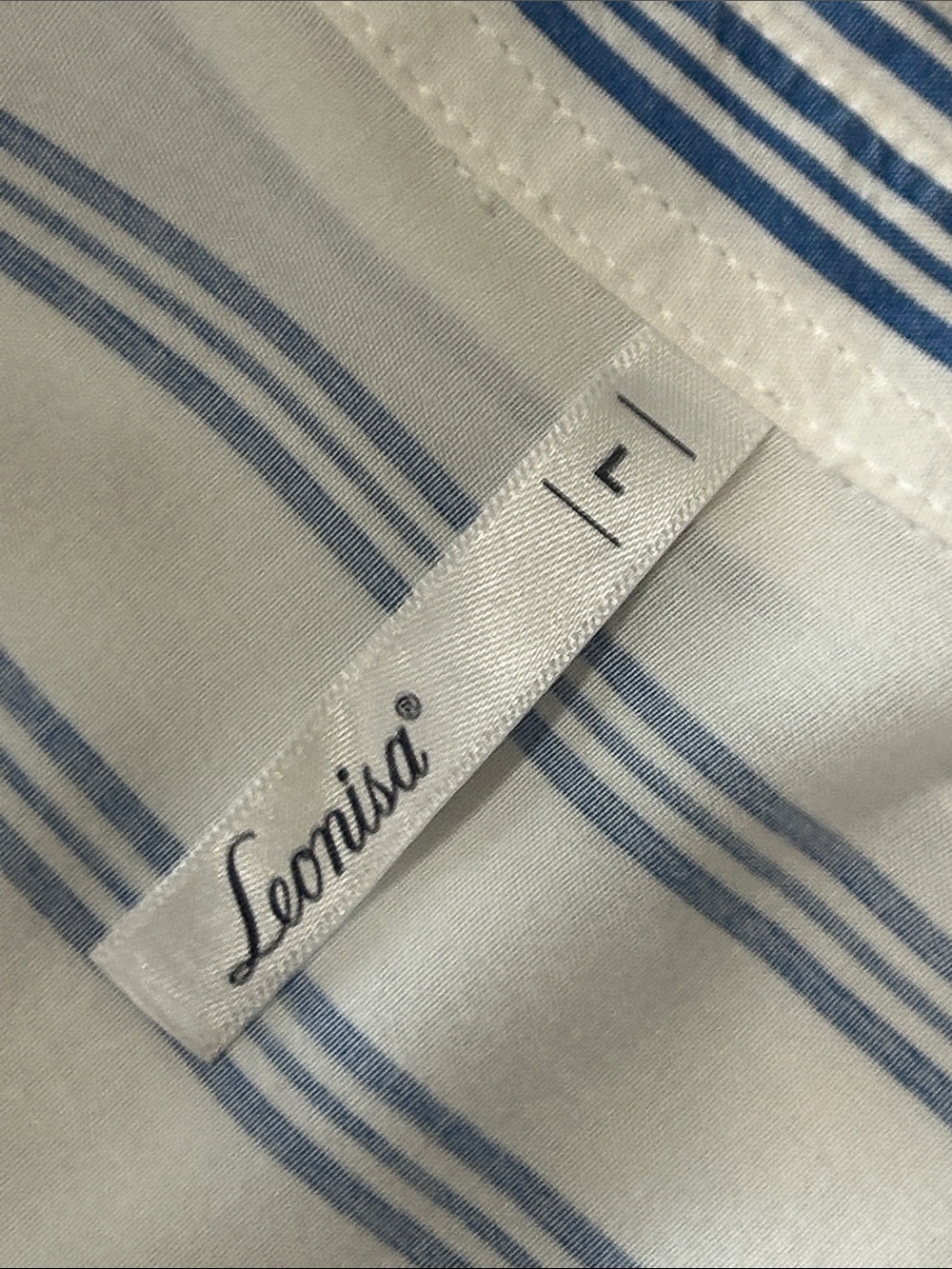 Leonisa Striped Button-Down Shirt in white and Blue Sz L - Picture 3 of 11